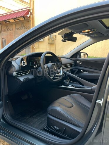 Hyundai Elantra-7