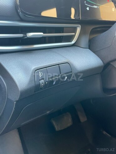 Hyundai Elantra-12