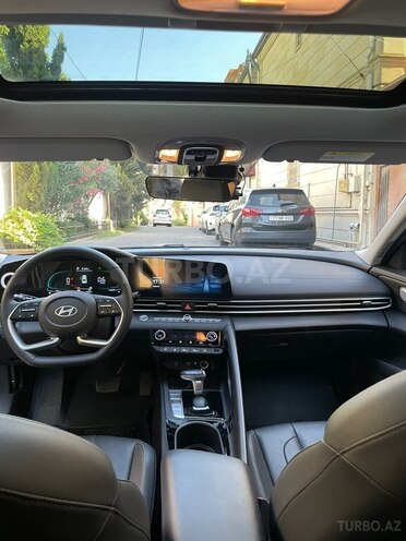 Hyundai Elantra-9