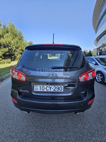Hyundai Santa Fe-19