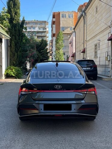 Hyundai Elantra-5