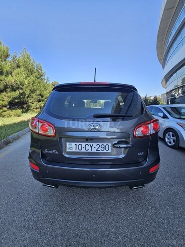 Hyundai Santa Fe-4