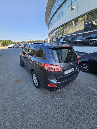 Hyundai Santa Fe-6