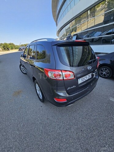 Hyundai Santa Fe-10