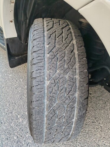 Toyota Land Cruiser Prado-7