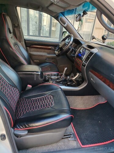 Toyota Land Cruiser Prado-9