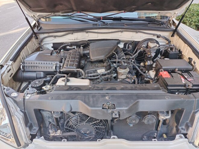 Toyota Land Cruiser Prado-12