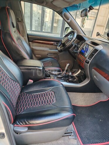 Toyota Land Cruiser Prado-15