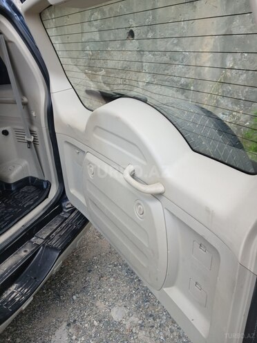 Mitsubishi Pajero-20