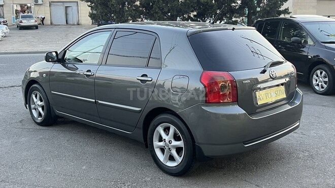 Toyota Corolla-11