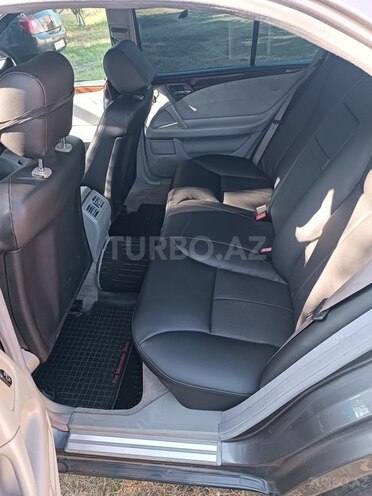 Mercedes E 240-6