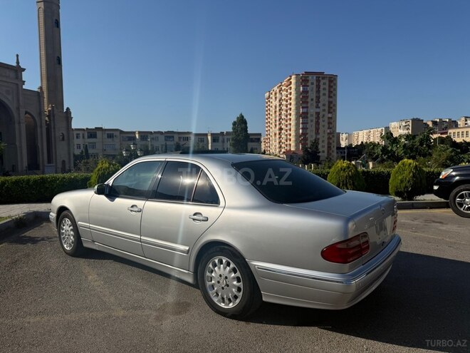 Mercedes E 240-7