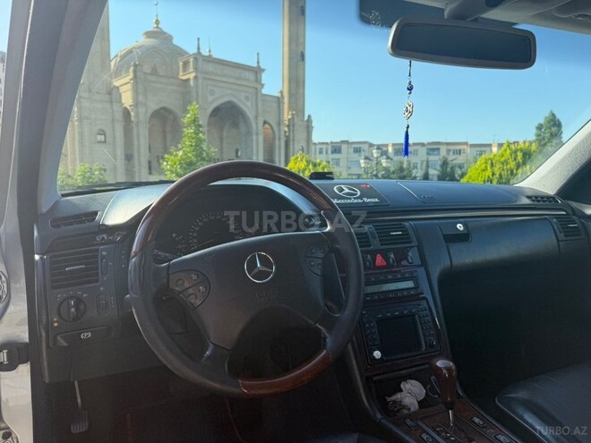 Mercedes E 240-9