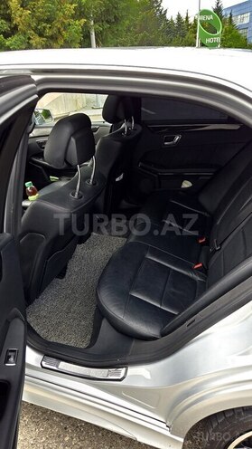 Mercedes E 250-8