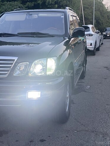 Lexus LX 470-14