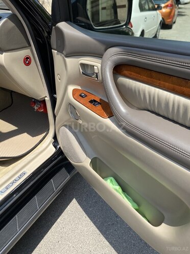 Lexus LX 470-10