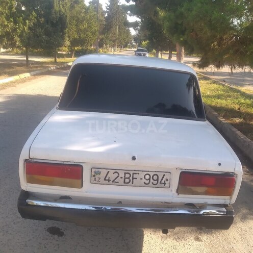 LADA (VAZ) 2107-2