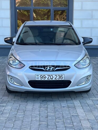 Hyundai Accent-3