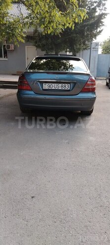 Mercedes E 320 4MATIC-2