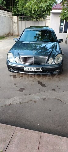 Mercedes E 320 4MATIC-1