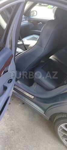 Mercedes E 320 4MATIC-6