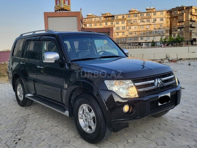 Mitsubishi Pajero-2