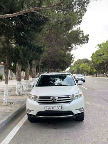 Toyota Highlander-6
