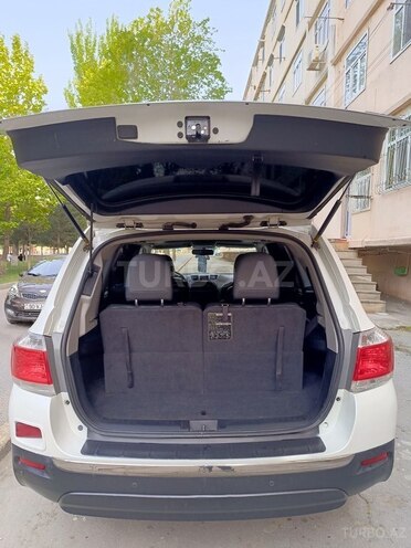 Toyota Highlander-3