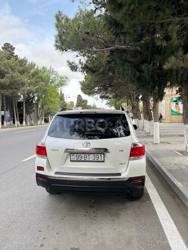 Toyota Highlander-7