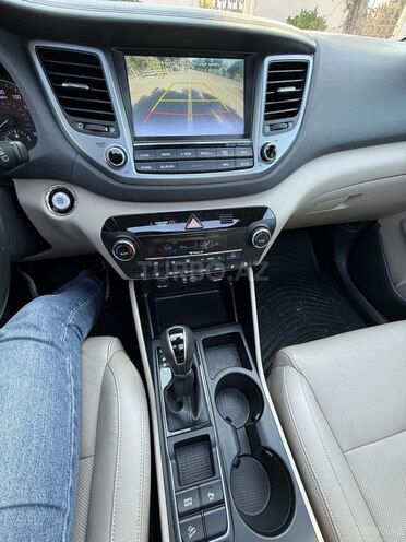 Hyundai Tucson-12