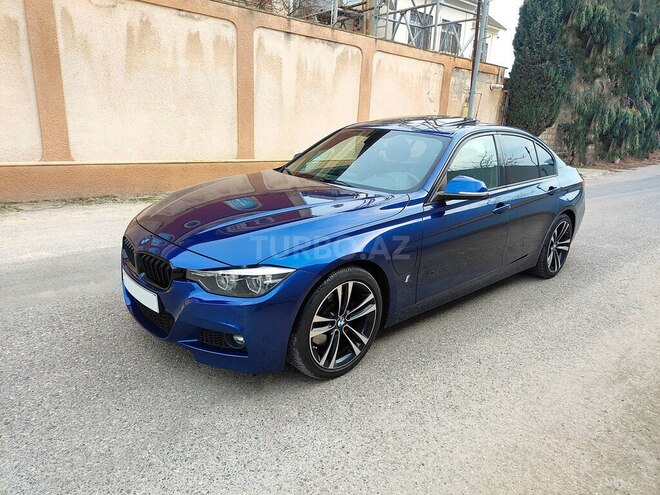 BMW 330e-11