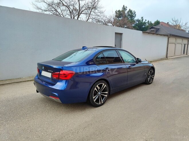 BMW 330e-7