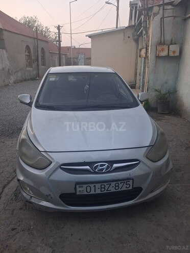 Hyundai Accent-1