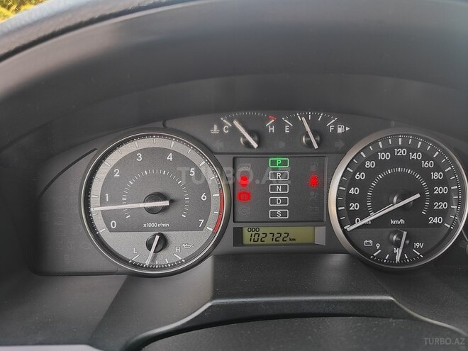 Toyota Land Cruiser-9