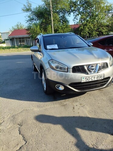 Nissan Qashqai-1