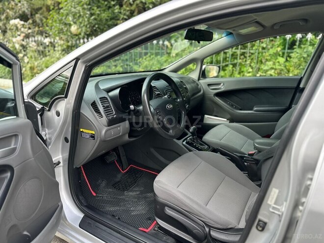 Kia Forte-12