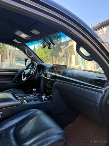 Lexus LX 450d-14