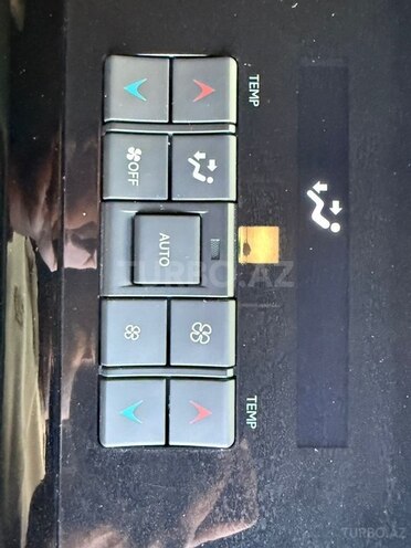 Lexus LX 450d-21