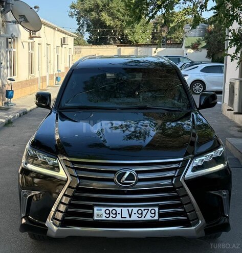Lexus LX 450d-3