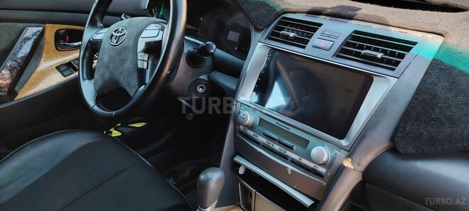 Toyota Camry-13