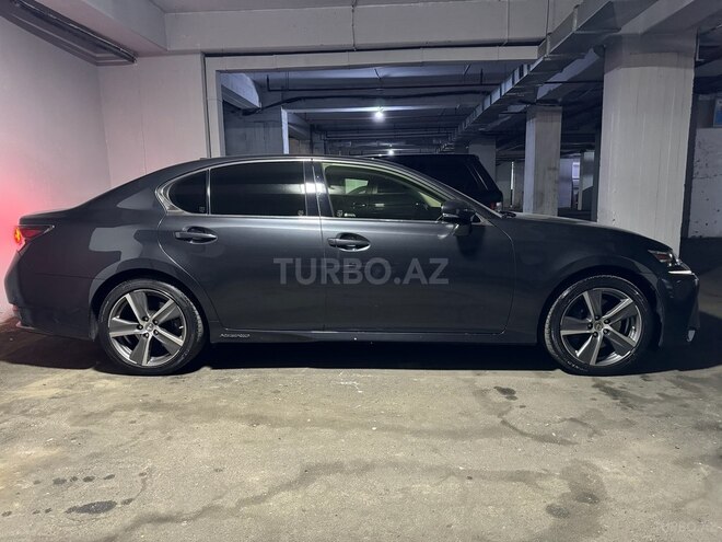 Lexus GS 300h-17