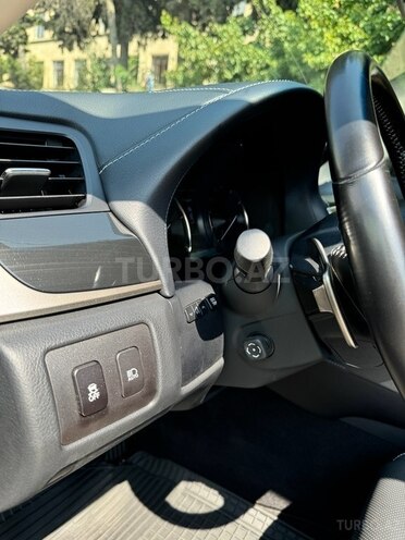 Lexus GS 300h-9