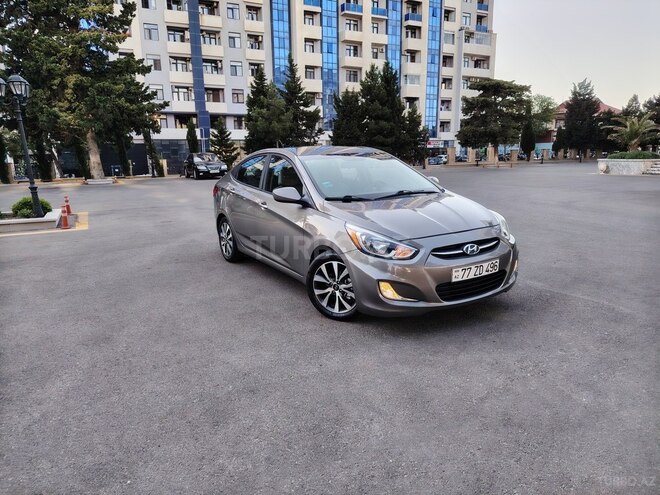 Hyundai Accent-2