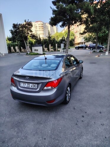 Hyundai Accent-8