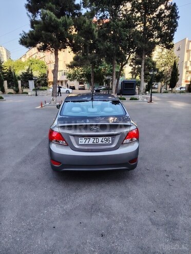 Hyundai Accent-6