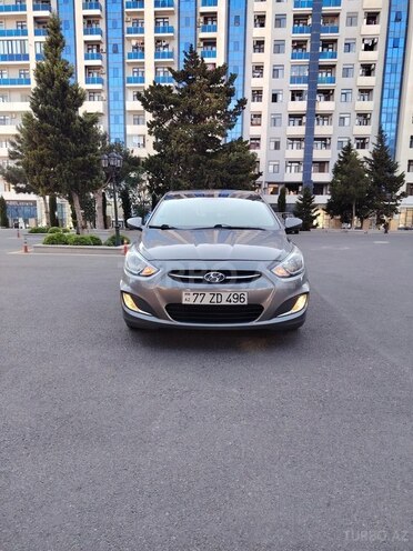 Hyundai Accent-1
