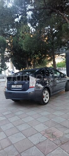 Toyota Prius-5