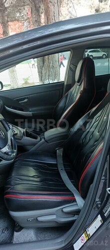 Toyota Prius-10