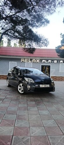Toyota Prius-11