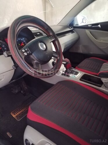 Volkswagen Passat-8